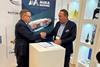 John-Bergman-Auramarine-CEO-and-Adriaan-Verhoef-THB-Verhoef-CEO-signing-agreement-at-Europort-1024x768
