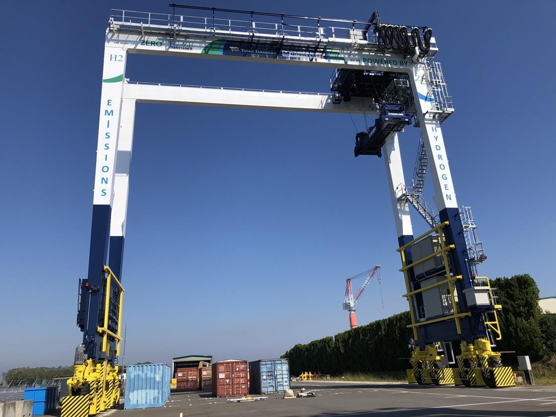 Revolutionizing Port Operations: Hydrogen-Powered Crane at Port of Los Angeles