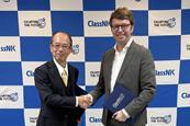 ClassNK’s EVP, Dr Yoshiya Yamaguchi (left) and OceanScore’s MD, Albrecht Grell OceanScore