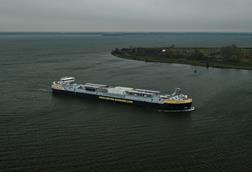 United-LNG-I-8