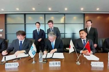Chinese social media reports CNOOC agreed long-term charters for six new 174,000 cbm LNG carriers with MOL representatives on 7 January 2022 (pictured).
