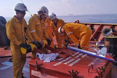 Stolt Tankers has completed an in-transit hull cleaning trial using Shipshave’s ITCH (In-Transit Cleaning of Hulls) semi-autonomous hull cleaning robot on board the Stolt Acer.