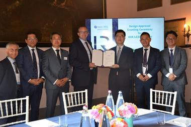 Andy McKeran, Chief Commercial Officer, Lloyd’s Register, presenting the Design Approval certificate to Mr. Won-ho Joo, Senior Executive Vice President and Chief Technical Officer of HHI, in a ceremony at Gastech.