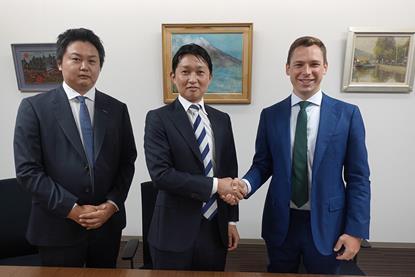 Ko Makita, Director, Makita Corp.; Yu Makita, President, Makita Corp.; Lukas Wengel, Head of Global Spare-Part Sales, MAN Energy Solutions pictured at the signature of the agreement.