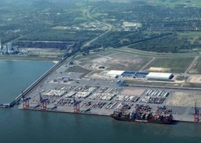 Hapag-Lloyd announced the acquisition of a stake in Germany’s only deepwater container terminal, JadeWeserPort, in September 2021.