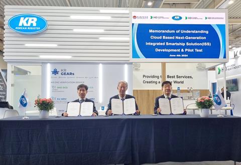 photo-of-mou-ceremony-hd-hyundai-cloud-based-next