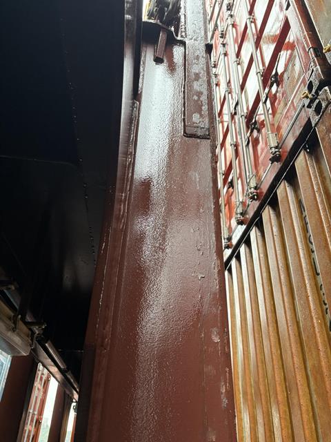ship's lashing bridge