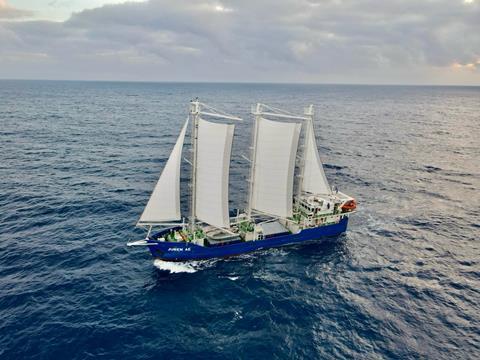 innovative-low-carbon-sailing-cargo-ship-sv-juren