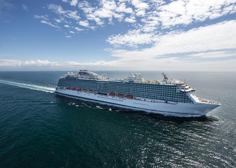 ‘Royal Princess’ at sea