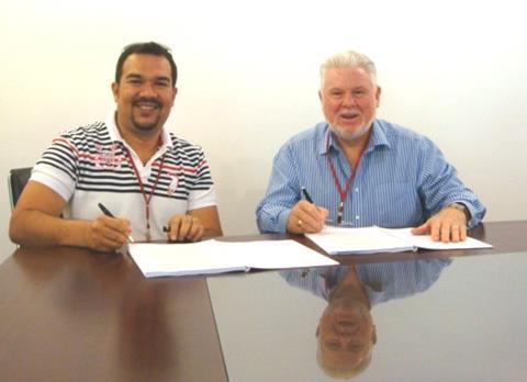 Strategic Marine and JCB sign the contract for two crew boats
