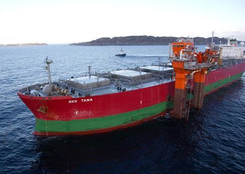 HiLoad DP1 alongside a tanker