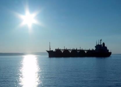AzkoNobel has awarded carbon credits to ships that use biocide-free hull coatings