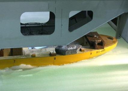 HHI’s 160,000dwt icebreaking ore carrier model under test in Canada