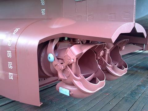 MJP’s new waterjet double control, as applied to a French landing craft
