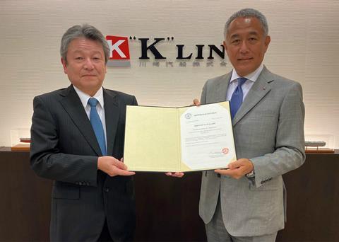 ClassNK's Senior Executive Vice President, Dr. Toshiyuki Shigemi and (right) K LINE Vice President Executive Officer, Mr. Atsuo Asano.