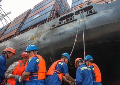 ‘APL Japan’ receives shore side power at QQCTUA