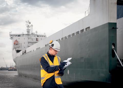 The rough conditions of the high seas entail a high impact on the bearings