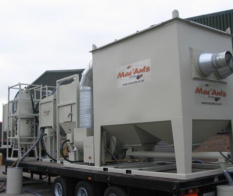 Based on modular units, the latest development from the Mac’Ants Group provides a means of removing tenacious coatings such as paint and gains significantly from the use of plastic media